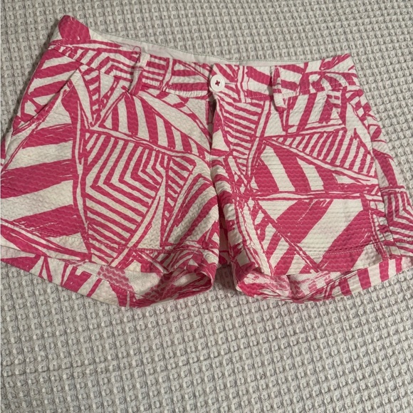 Lilly Pulitzer The Callahan Pink and White Geometric Shorts - Picture 2 of 12